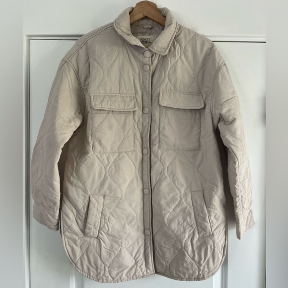 Ashley By 26 International Jackets & Blazers - Ashley 26 International Quilted Beige Jacket - M